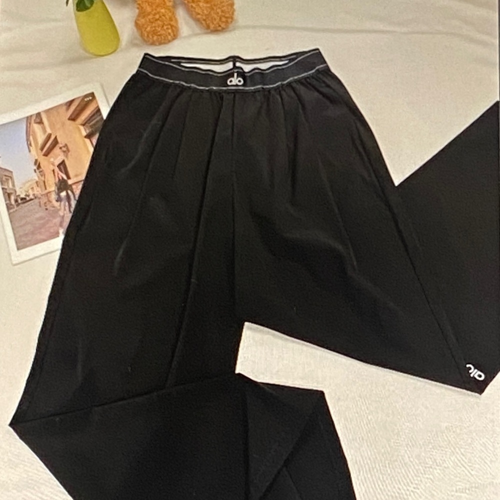 ALO Yoga Black Lounge Skirt with Branded Waistband